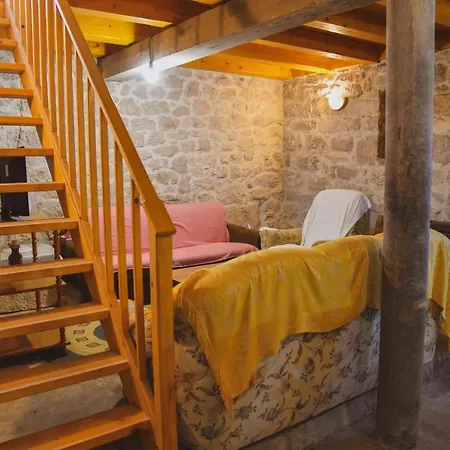Budimir Apartment *
